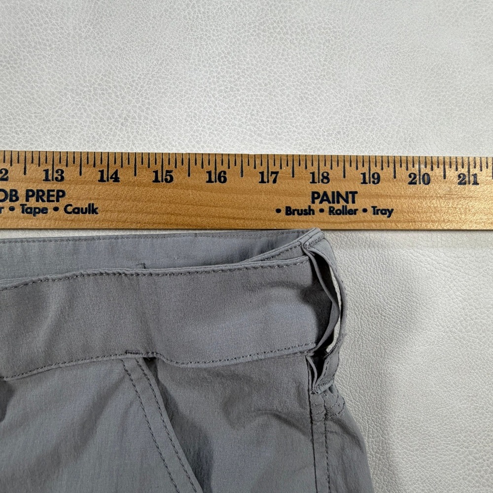 Huk Waypoint Mens Large Fishing Cargo Shorts Gray Recycled Blend Stretch Size 36 - Picture 11 of 14